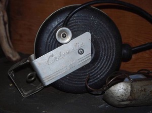 lot 71 image: Vintage Cordomatic 900 retractable drop Light