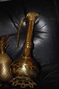 lot 80 image: brass decor lot