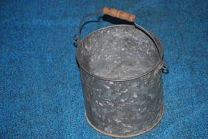lot 74 image: Galvanized apple bucket