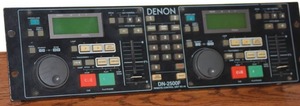 lot 32 image: Denon DN-2500F Pro DJ mixing board
