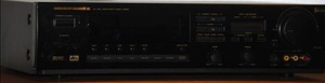 lot 6 image: Marantz pre amplifiertuner AV560