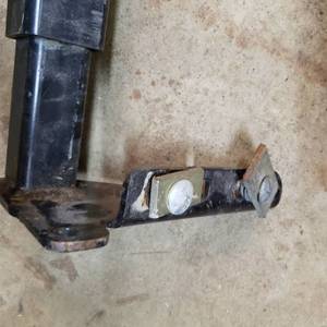 lot 48 image: Reese adjustable receiver part #37042