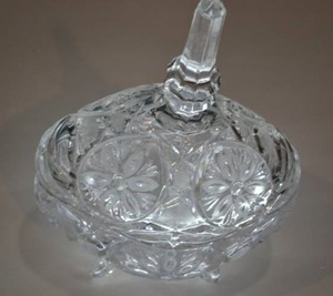 lot 91 image: Candy Dish