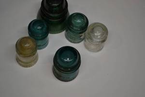lot 58 image: Hemingrey blue green clear insulators