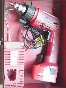 lot 74 image: Milwaukee high torque driver set