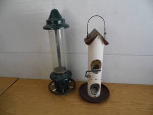Lot of 2 Bird Feeders