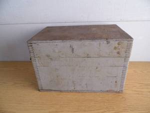 Vintage Wooden Box w Rope Handles