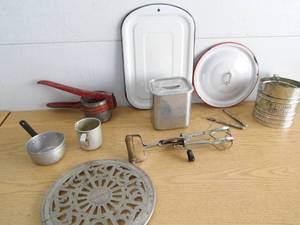 Vintage Kitchen - Enamelware