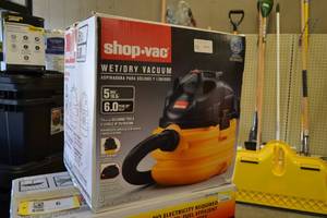 lot 7 image: New Shop Vac 5 Gallon 6HP WetDry Vac