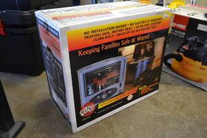 lot 6 image: NEW Kero World Kereosene Heater 10,000 BTU