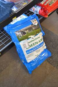 lot 17 image: Bags Jonathan Green Crabgrass Preventer