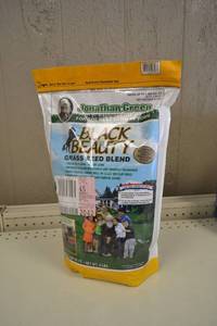 lot 87 image: Jonathan Green Black Beauty Grass Seed Blend