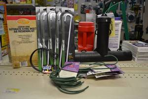 lot 115 image: Large Lot of Feeder Hooks
