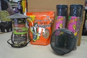 lot 116 image: Lot of Bird Feeders and Nuggets