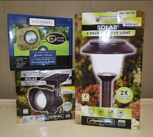 lot 150 image: Lot of Solar Lights