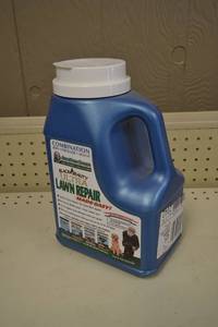 lot 69 image: Jug of Jonathan Green Seed - Fertilizer - Mulch ULTRA Lawn Repair