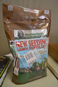 lot 62 image: Bag of Jonathan Green New Seed Fertilizer
