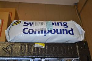 lot 173 image: 80# Sweeping Compound