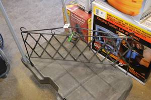 lot 171 image: (6) Pieces of Metal Garden Accent Fencing