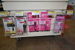 lot 209 image: 5 Packages MACE  Pepper Spray