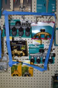 lot 274 image: Inventroy of Garden Hose Mnulti-Taps