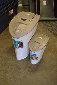 lot 313 image: (2) ASPEN Pet Kibble Keepers
