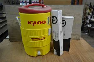 lot 323 image: 5 Gallon Beverage Cooler w Cup Dispenser and 450 Cups