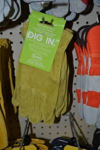 lot 440 image: (3) Pair Womens Split Leather Driver Gloves - One Size fit all