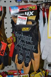 lot 404 image: (2) Pair Mechanix 4X Work Gloves Size Medium