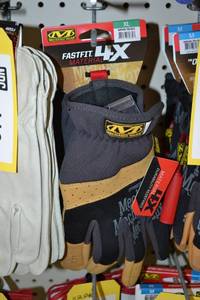 lot 406 image: Pair Mechanix 4X Work Gloves Size X-Large