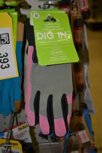 lot 392 image: (8) Pair Leather Womens Work Gloves Size Medium