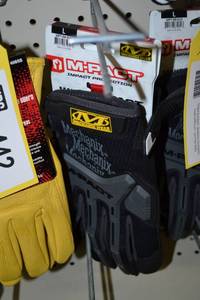 lot 402 image: Mechanix M-Pact Impact Protection Gloves Size Large