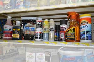 lot 362 image: Shelf of Cleaning and Adhesive Removers