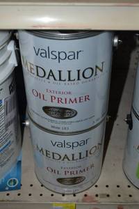 lot 1679 image: (4) 1 Gallon Valspar Medallion Exterior Oil Primer