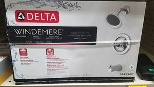 lot 2168 image: Delta Windemere Tub and Shower Faucet Kit