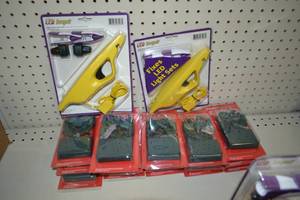lot 1921 image: Lot of Battery Operated Christmas Lights, LED Light Tools