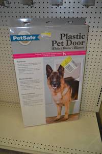 lot 1902 image: PetSafe Plastic Pet Door - XLarge