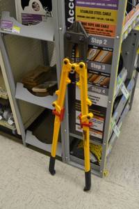 lot 1526 image: Toughbuilt 42 Bolt Cutter Model F420