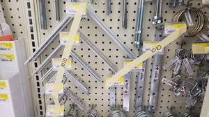 lot 1010 image: Inventory of Large Steel Corner Brackets and Braces Sizes From 4 to 10