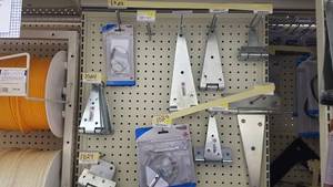 lot 1024 image: Inventory of Heavy Duty Gate Hinges