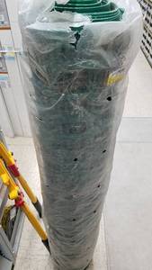 lot 1098 image: Roll of Green Snow Fence 4 x 100