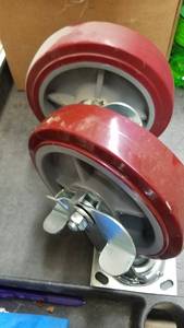 lot 1087 image: (4) ProSource  MintCraft Hard Rubber 8 x 2 Swivel  Straight Caster Wheels