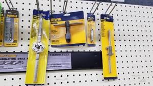 lot 1099 image: IRWIN Tap and Die Wrenches  Handles  Thread Pitch Gauge