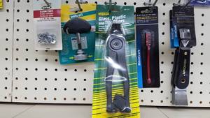 lot 1117 image: Glass  Plastic  Tile Cutters , Hook Driver and More