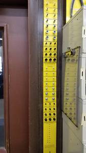 lot 1121 image: Bolt Thread Testing Station