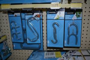 lot 1054 image: Lot of Crawford Curved Storage Hanging Hooks
