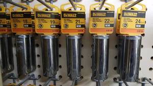 lot 1962 image: (20) DeWalt 12pt 12 Drive DeepWell Sockets