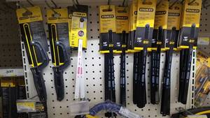lot 2006 image: Huge Lot of Hacksaws, Blades and More