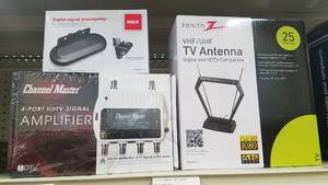 lot 2022 image: (2) Cahnel master 4-Port HDTV Signal Amplifiers and RCA Digital Amplifier for Outdoor Antennas  Zenith UHF  VHF HDTV Antenna