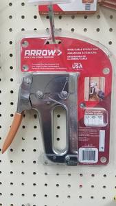 lot 2087 image: Arrow Wire  Cable Staple Gun w 4 Boxes Round Crown Staples